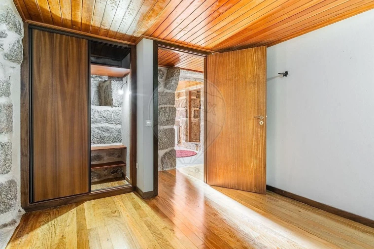 Moradia T4 para Venda em Ribeiros Foto 18