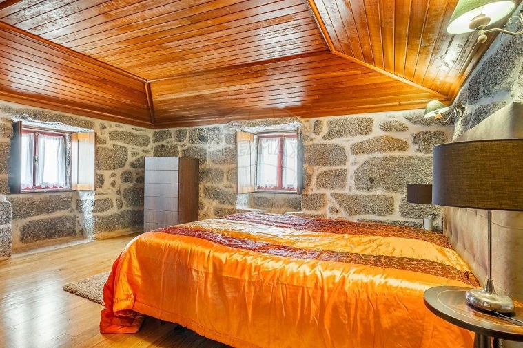 Moradia T4 para Venda em Ribeiros Foto 23