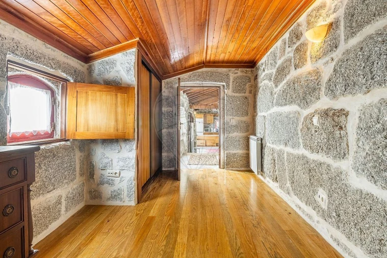 Moradia T4 para Venda em Ribeiros Foto 26