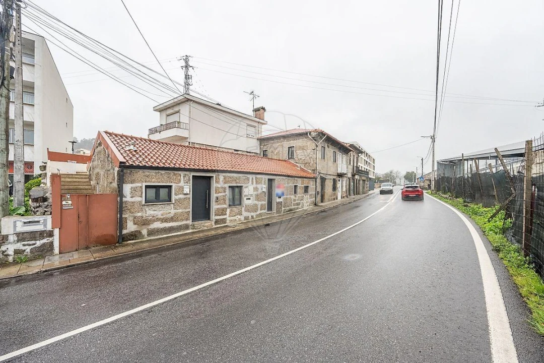 Moradia T3 para Venda em Fermentões Foto 13