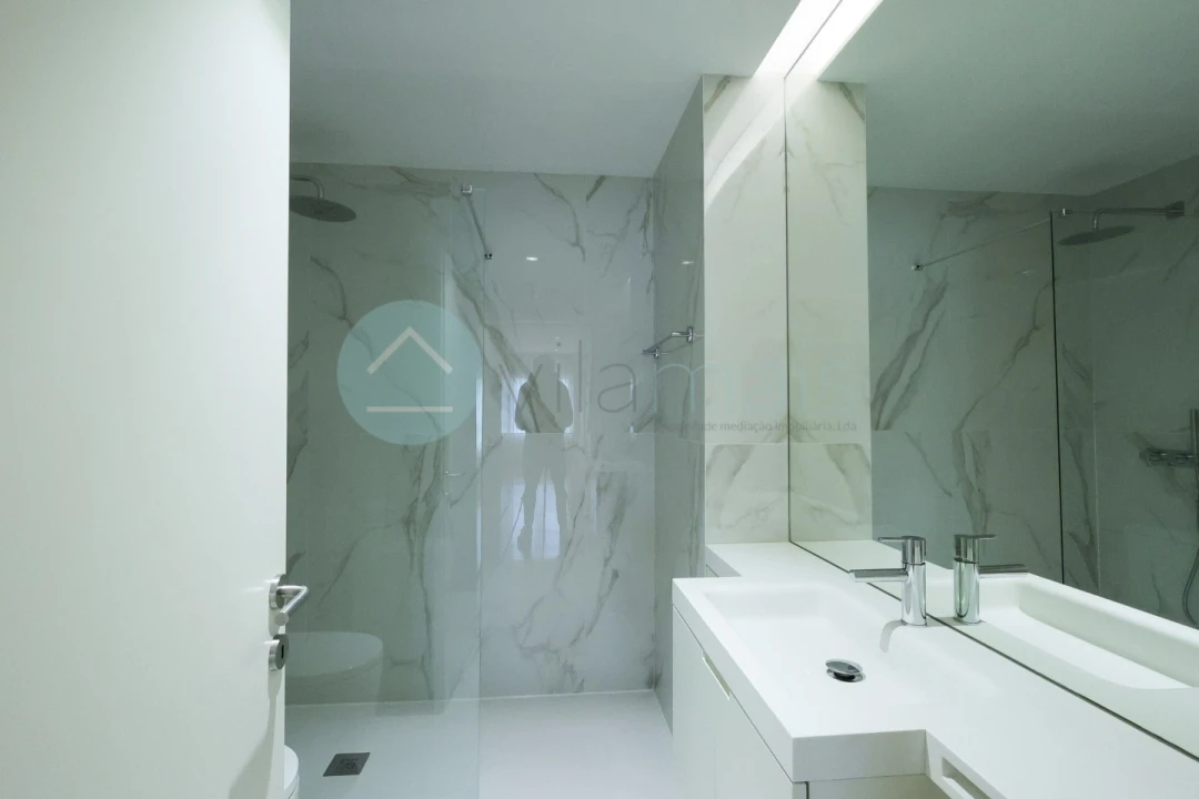 Apartamento T3 para Venda em Vila Nova da Telha Foto 16