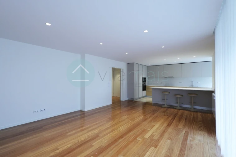 Apartamento T3 para Venda em Vila Nova da Telha Foto 32