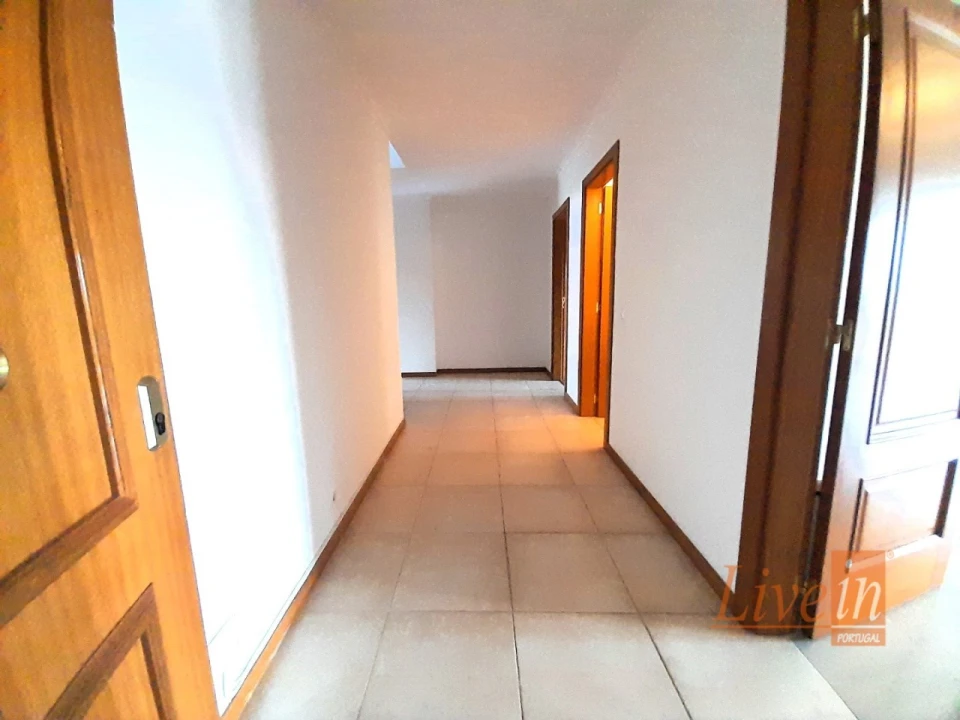 Apartamento T4 para Arrendamento em Ericeira Foto 9