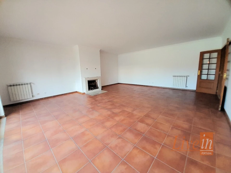Apartamento T4 para Arrendamento em Ericeira Foto 12