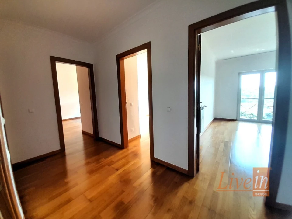 Apartamento T4 para Arrendamento em Ericeira Foto 18