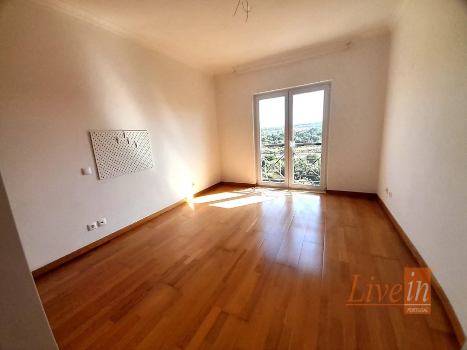 Apartamento T4 para Arrendamento em Ericeira Foto 22