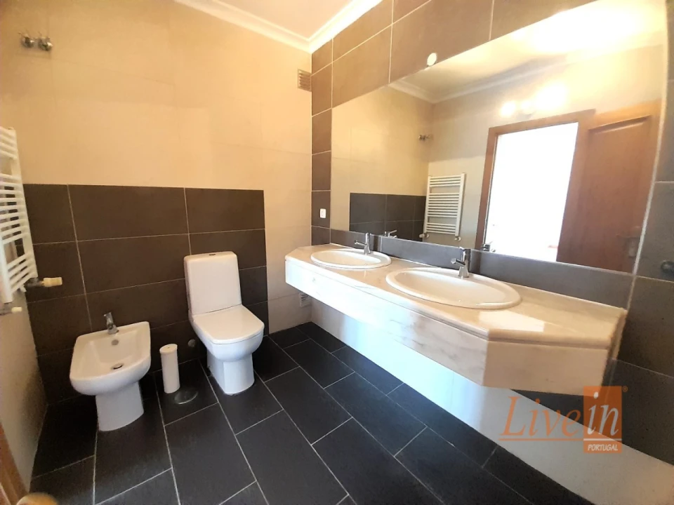 Apartamento T4 para Arrendamento em Ericeira Foto 28