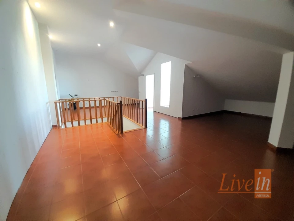 Apartamento T4 para Arrendamento em Ericeira Foto 33
