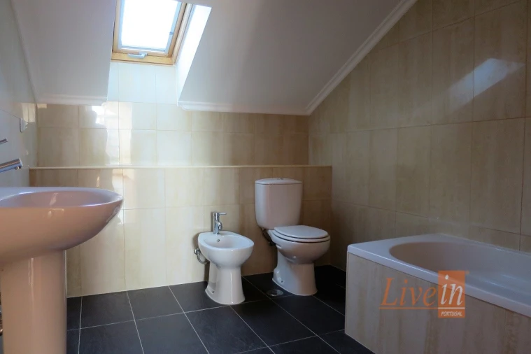 Apartamento T4 para Arrendamento em Ericeira Foto 36