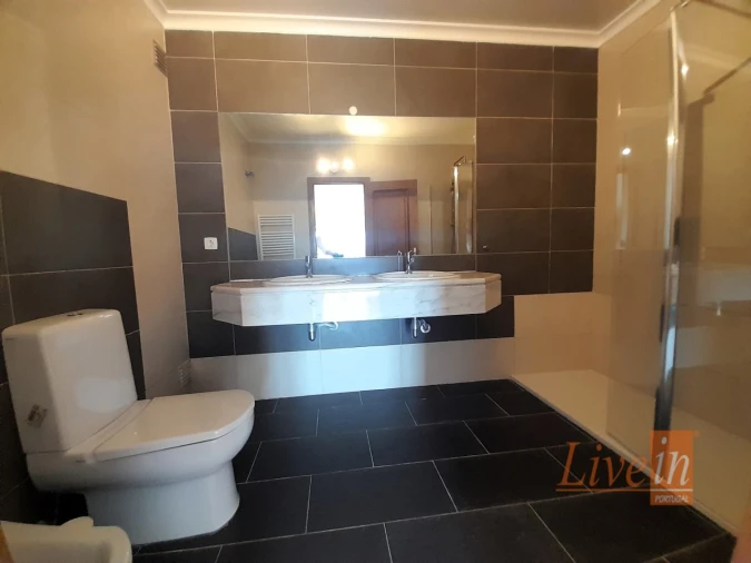 Apartamento T4 para Arrendamento em Ericeira Foto 30