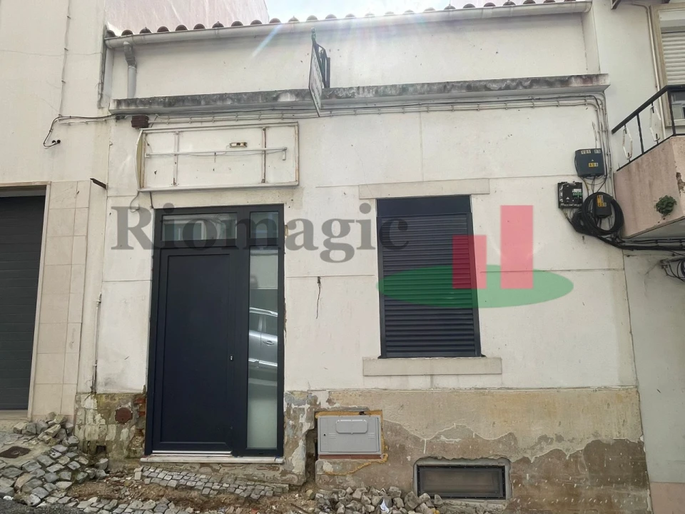 Moradia T3 para Venda em Marvila, Ribeira Santarém, São Salvador, São Nicolau Foto 2