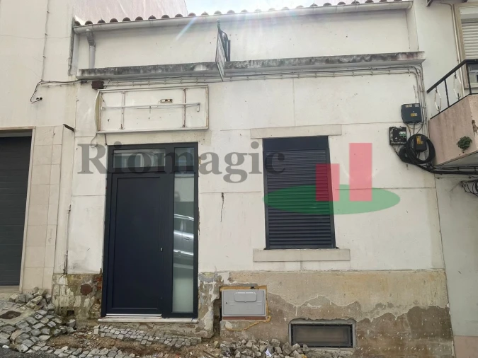 Moradia T3 para Venda em Marvila, Ribeira Santarém, São Salvador, São Nicolau Foto 2