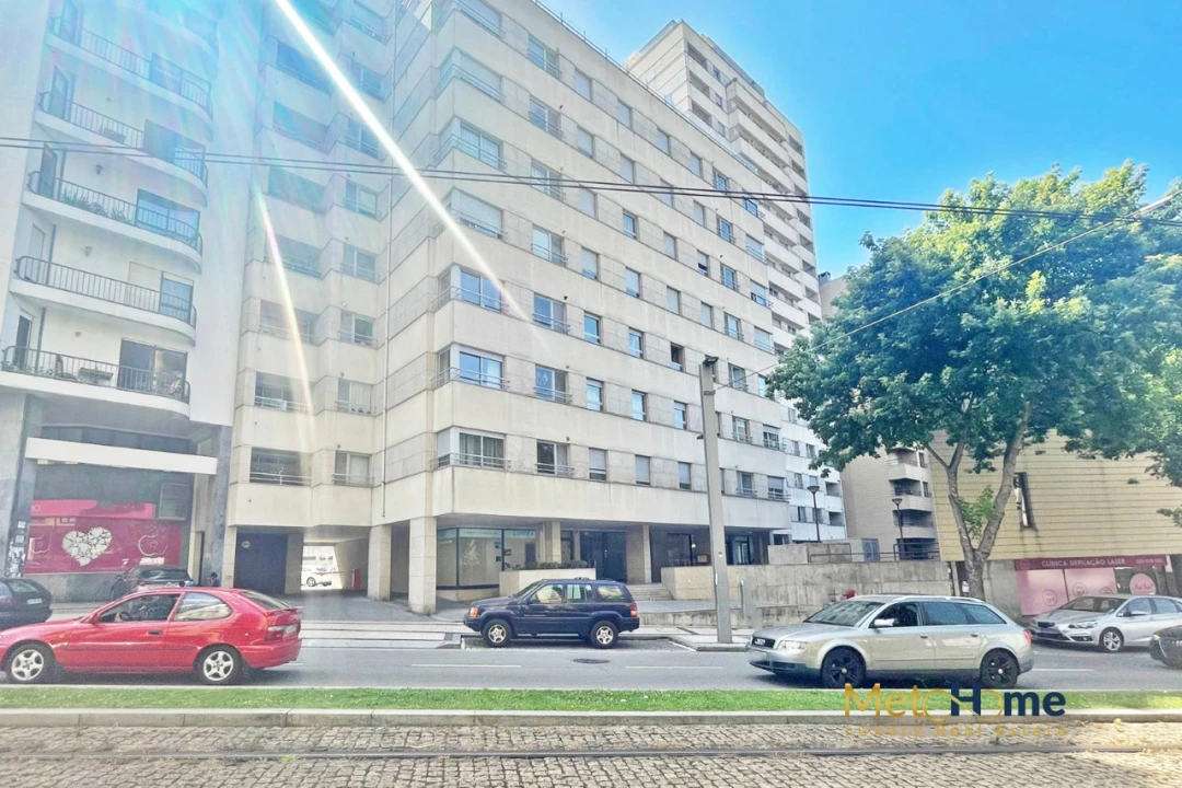 Apartamento T2 para Venda em Mafamude e Vilar do Paraíso Foto 33