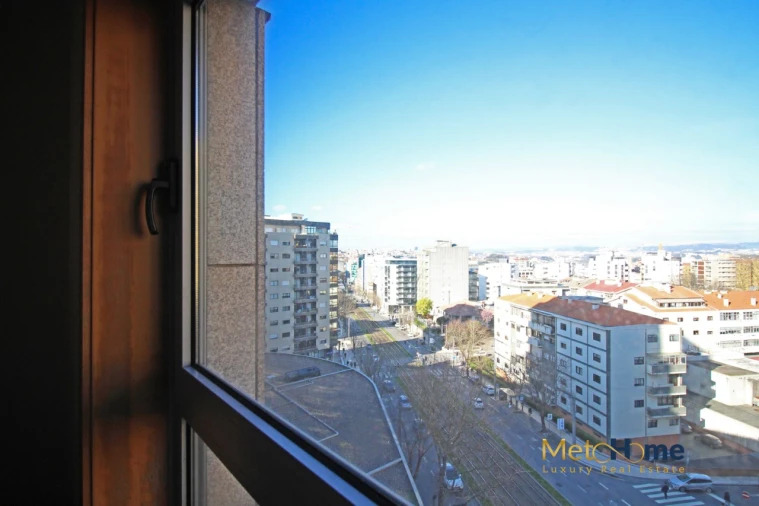 Apartamento T2 para Venda em Mafamude e Vilar do Paraíso Foto 32