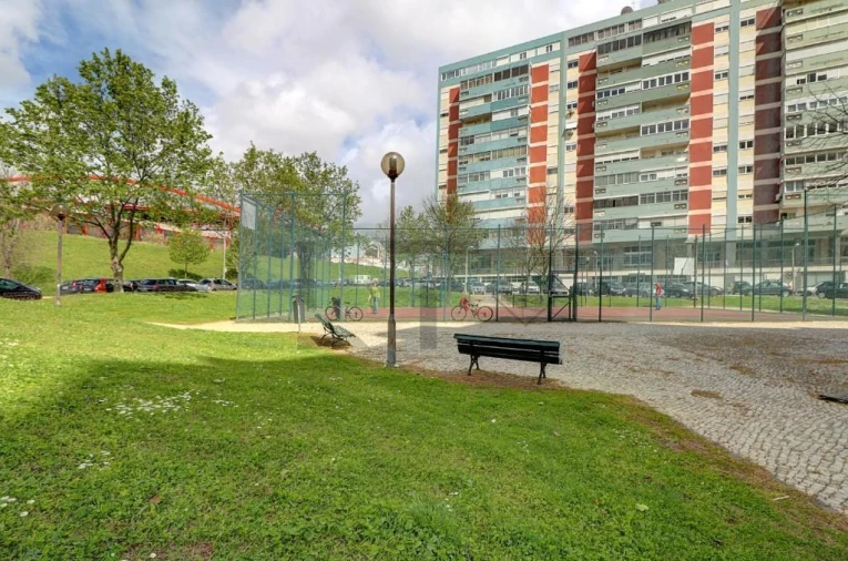 Prédio para Venda em Benfica Foto 3