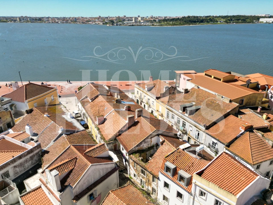 Prédio para Venda em Seixal, Arrentela e Aldeia de Paio Pires Foto 1