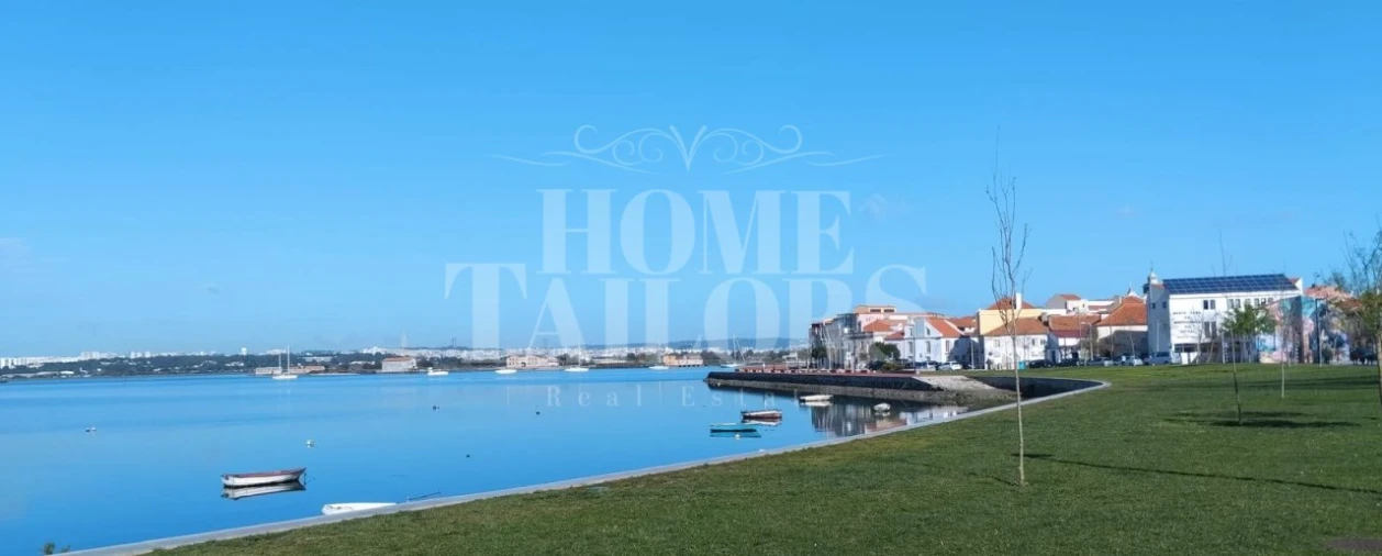 Prédio para Venda em Seixal, Arrentela e Aldeia de Paio Pires Foto 11