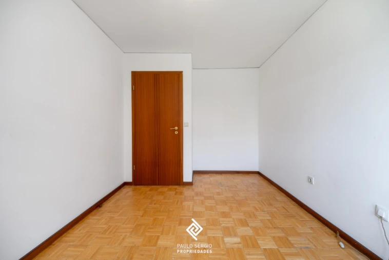 Apartamento T3 para Venda em Avintes Foto 9
