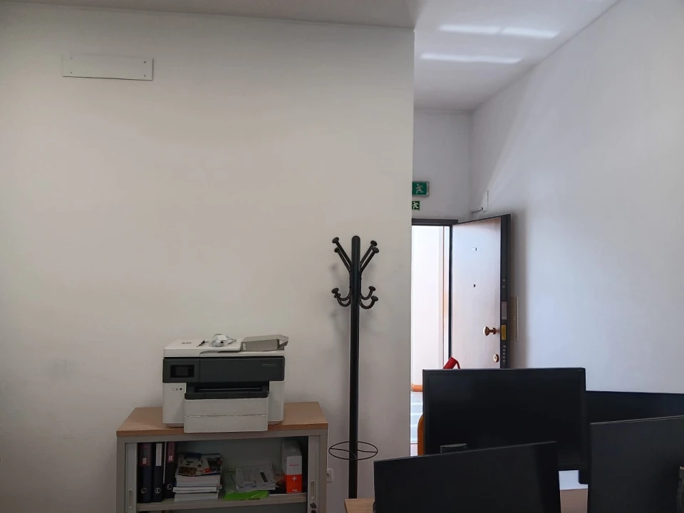 Escritório para Arrendamento em Moreira Foto 5