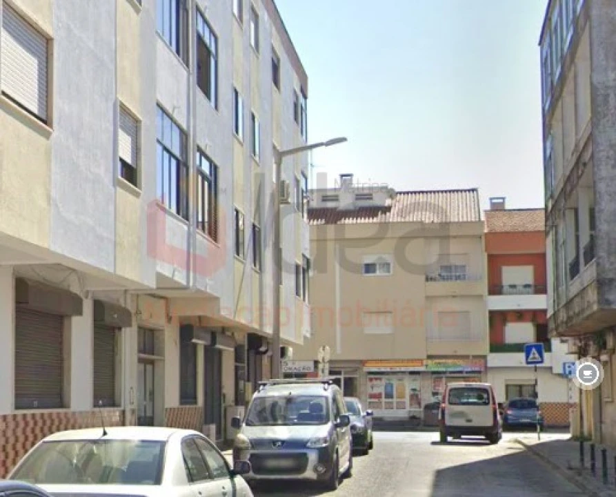 Loja para Arrendamento em Amora Foto 12