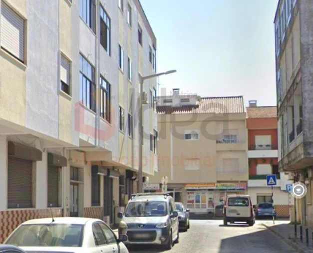 Loja para Arrendamento em Amora Foto 12