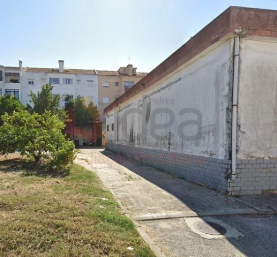 Loja para Arrendamento em Amora Foto 7