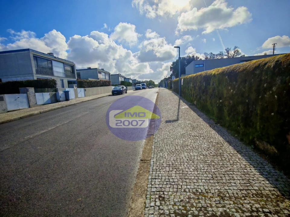 Terreno para Venda em Serzedo e Perosinho Foto 2