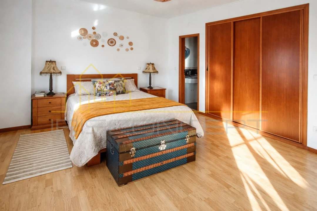 Moradia T5 para Venda em Marinha Grande Foto 3