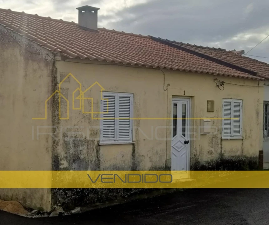 Moradia T2 para Venda em Marinha Grande Foto 1