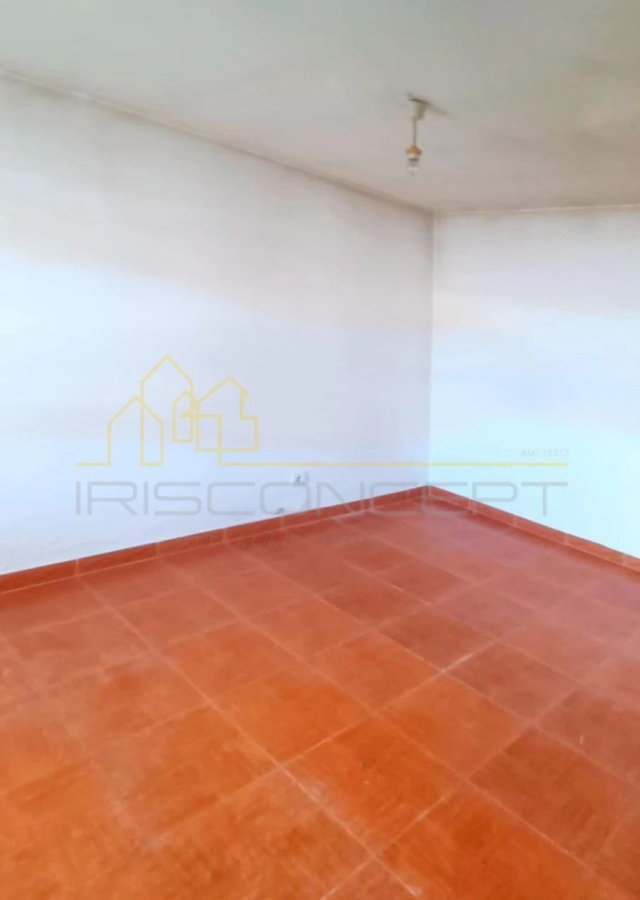 Moradia T2 para Venda em Marinha Grande Foto 12