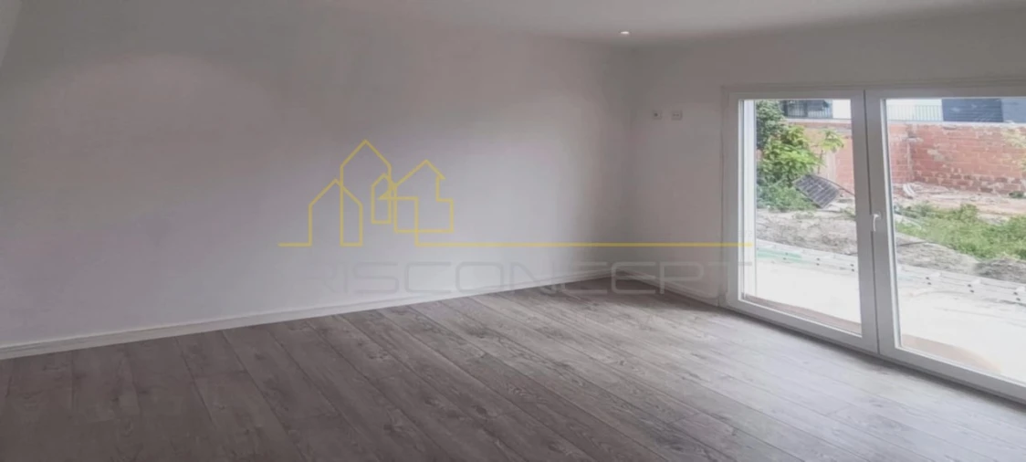 Moradia T4 para Venda em Marinha Grande Foto 14