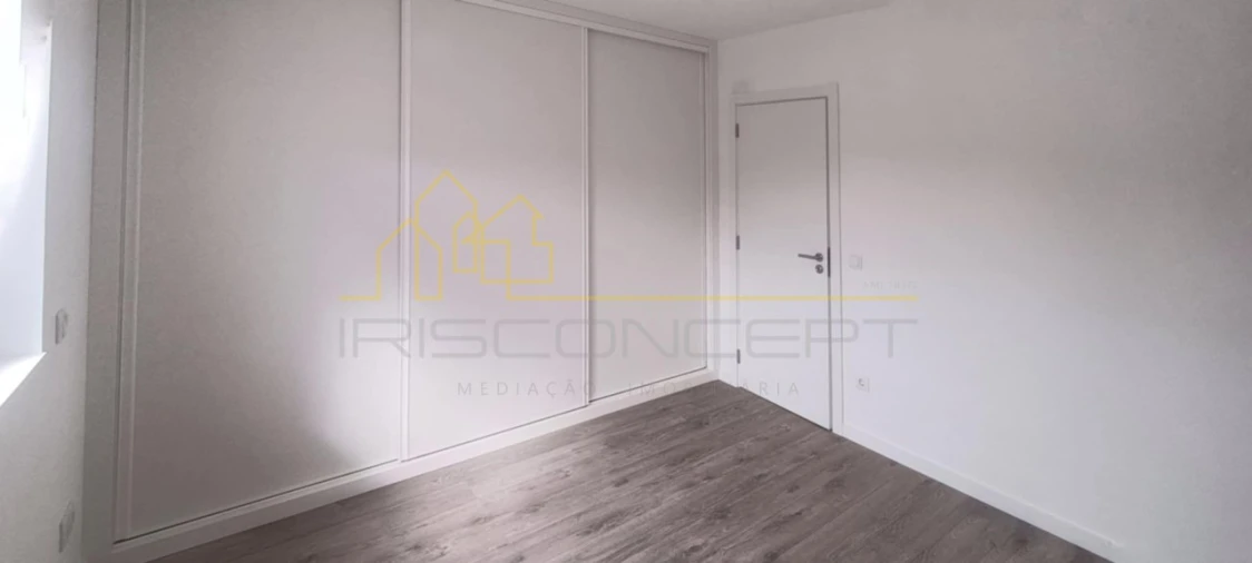 Moradia T4 para Venda em Marinha Grande Foto 18