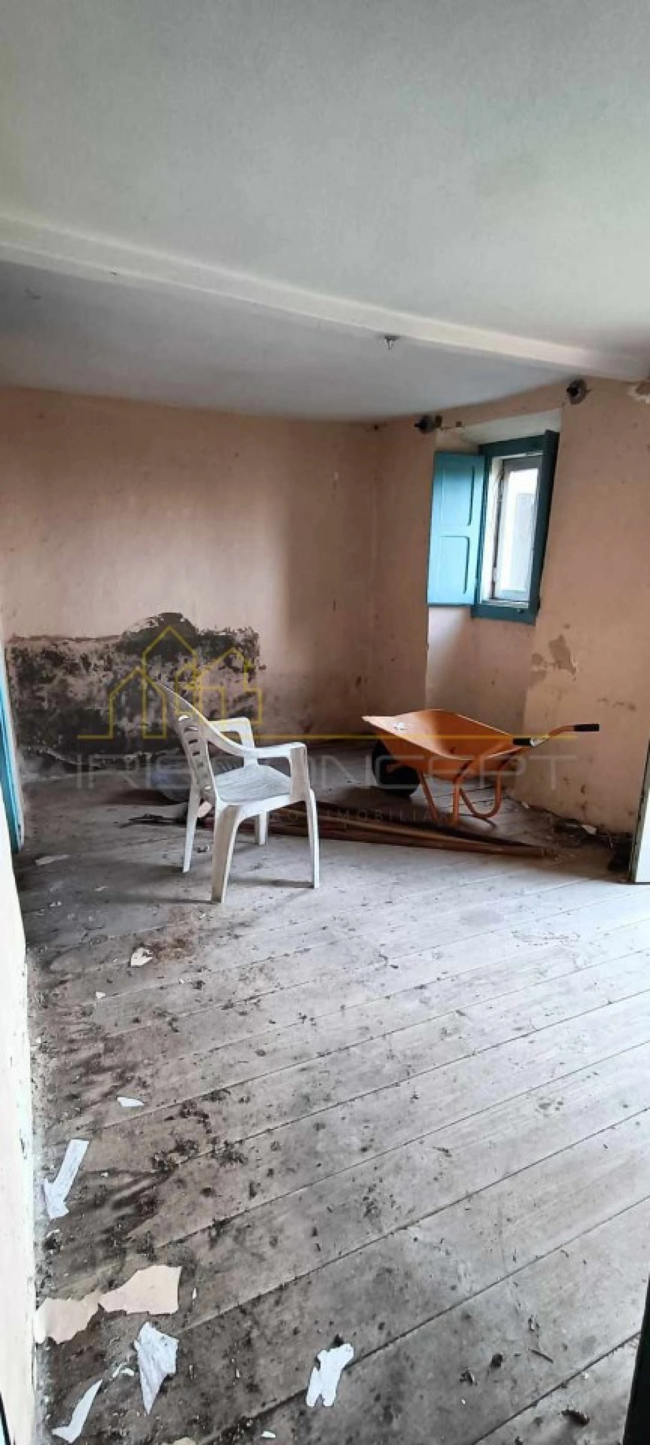 Moradia T2 para Venda em Maiorga Foto 9