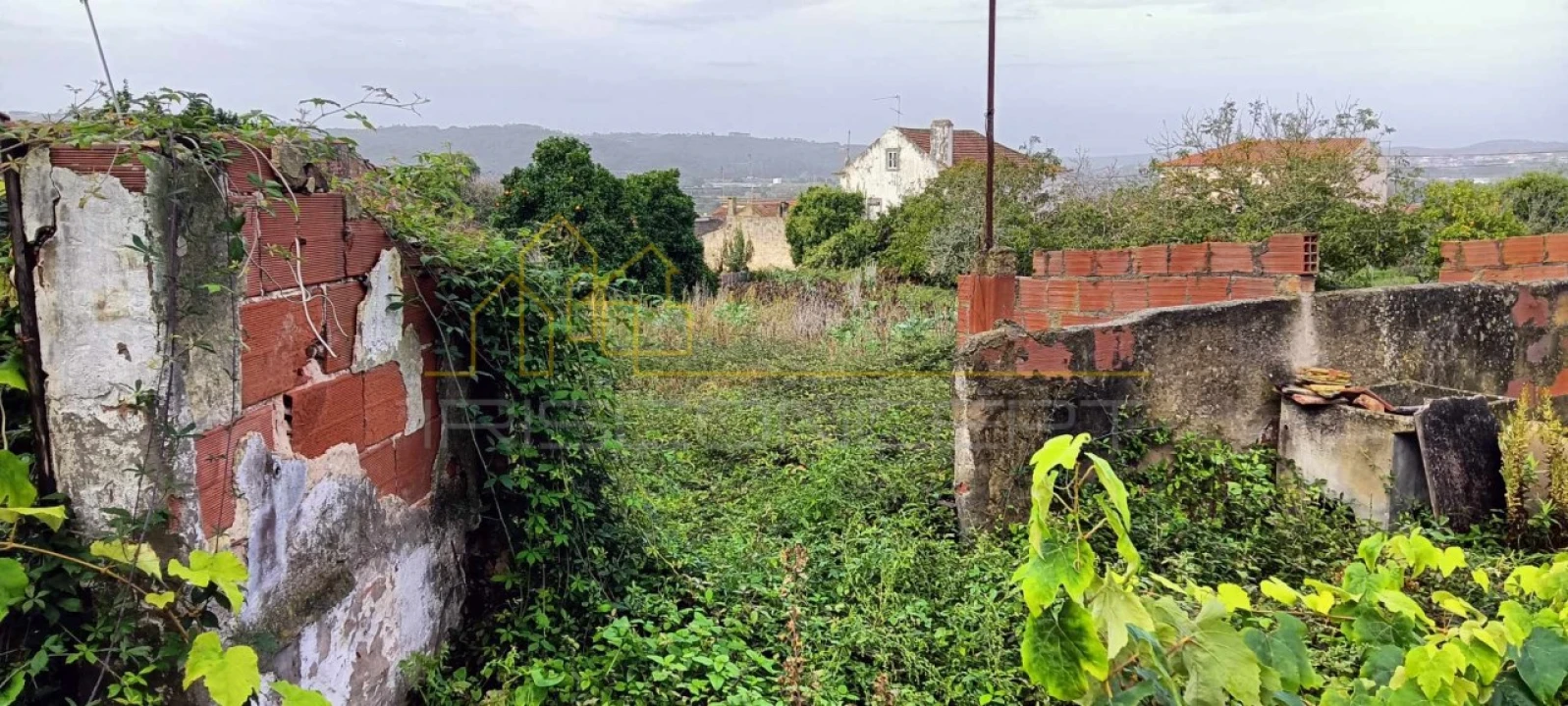 Moradia T2 para Venda em Maiorga Foto 12