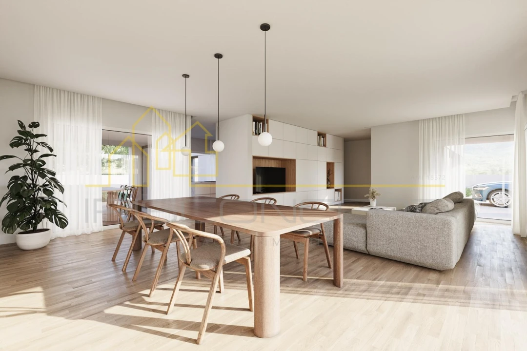 Moradia T4 para Venda em Maceira Foto 1