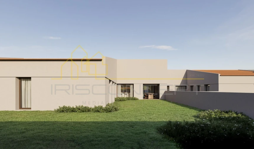 Moradia T4 para Venda em Maceira Foto 4