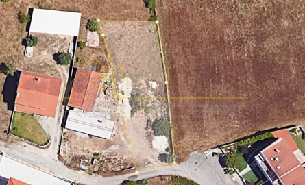 Terreno para Venda em Parceiros e Azoia