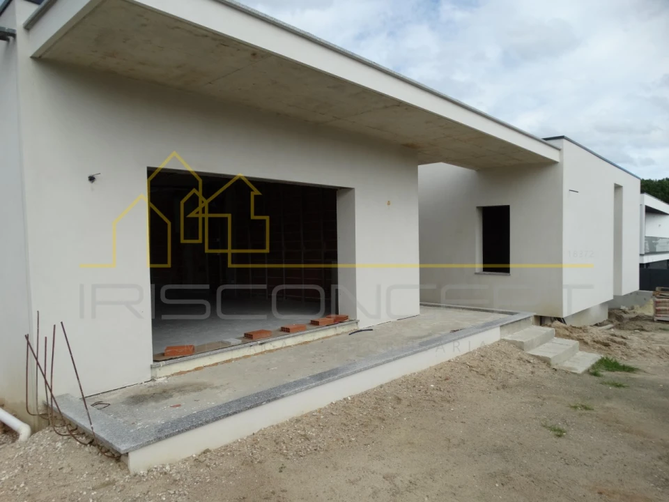 Moradia T3 para Venda em Leiria, Pousos, Barreira e Cortes Foto 12