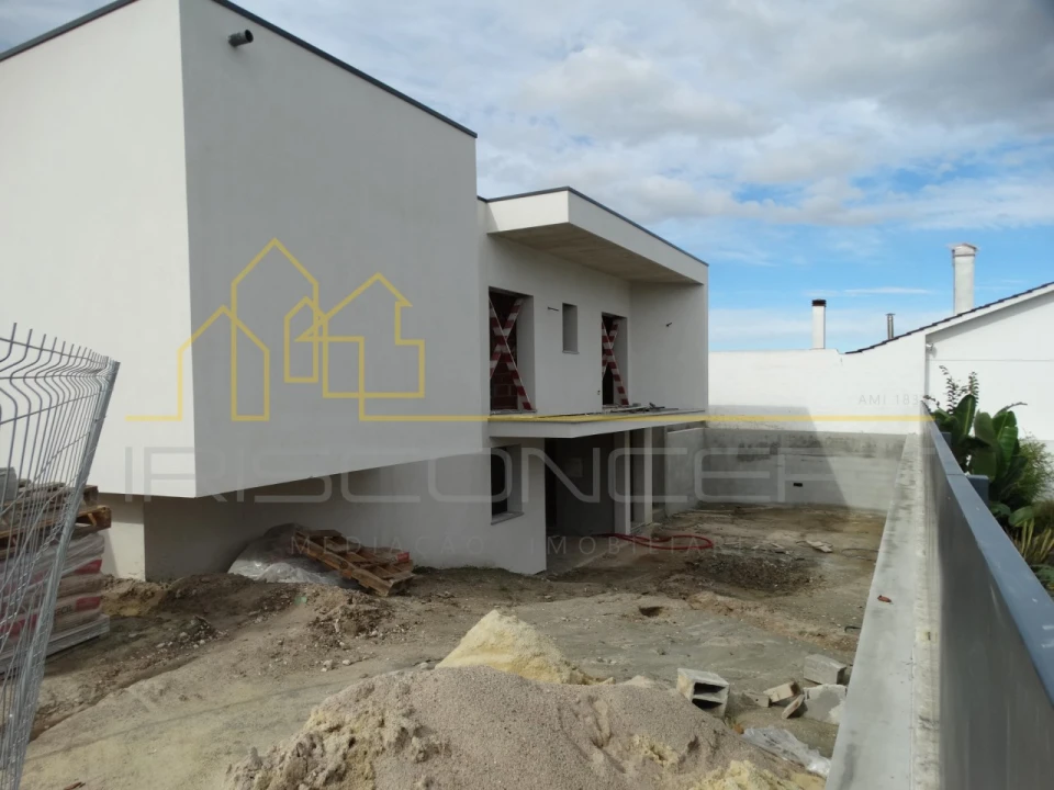 Moradia T3 para Venda em Leiria, Pousos, Barreira e Cortes Foto 14