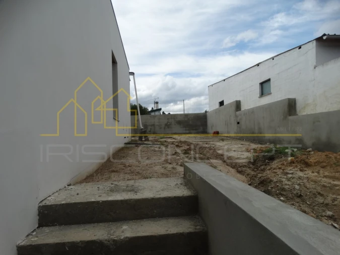 Moradia T3 para Venda em Leiria, Pousos, Barreira e Cortes Foto 16