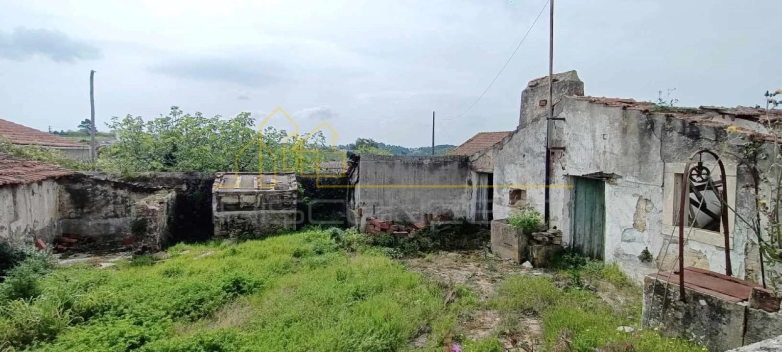 Moradia T2 para Venda em Barrio Foto 1