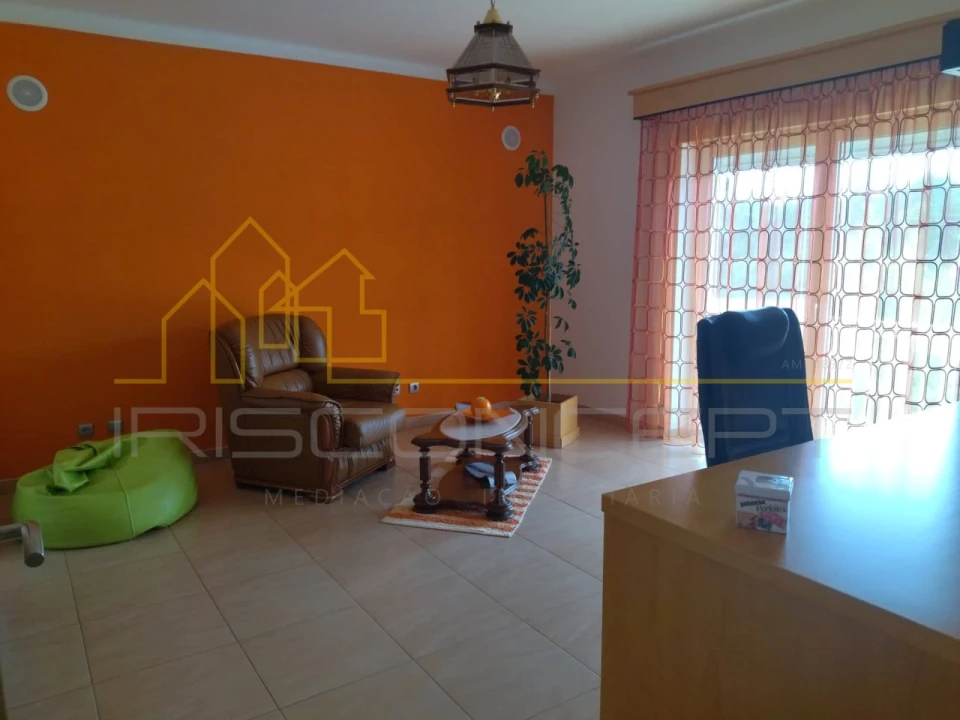 Moradia T5 para Venda em Maceira Foto 11