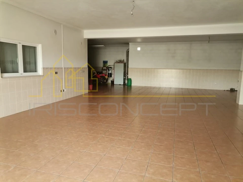 Moradia T5 para Venda em Maceira Foto 32