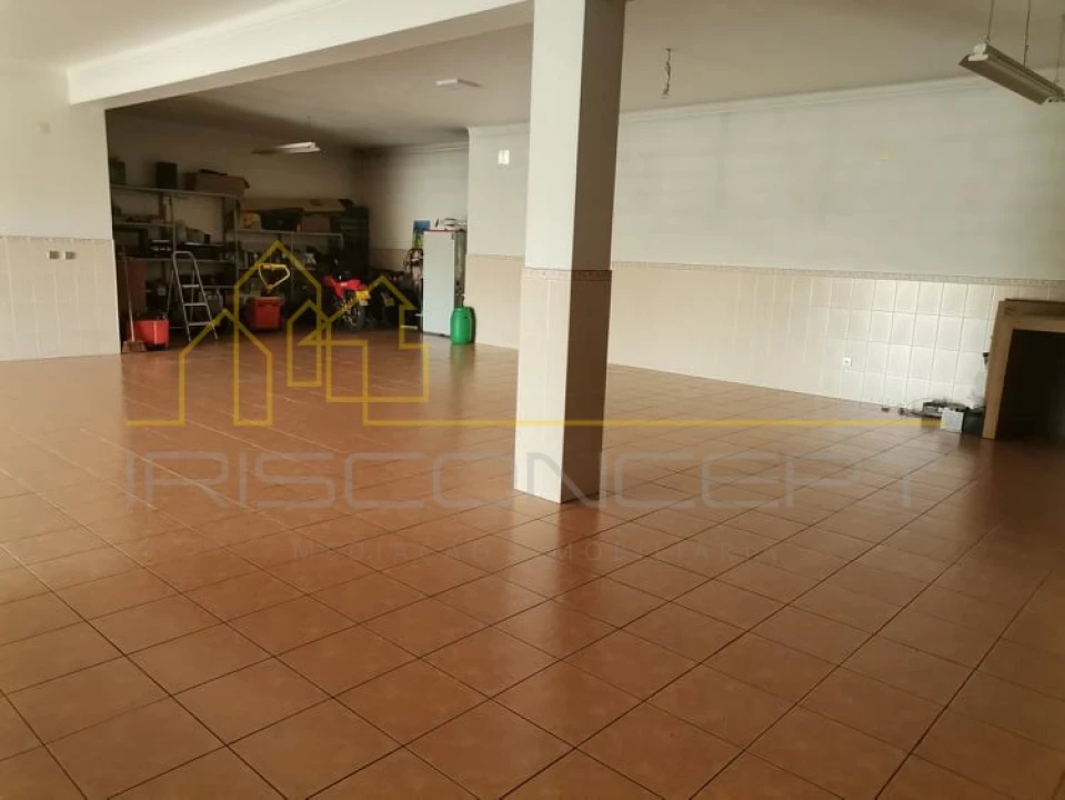 Moradia T5 para Venda em Maceira Foto 33