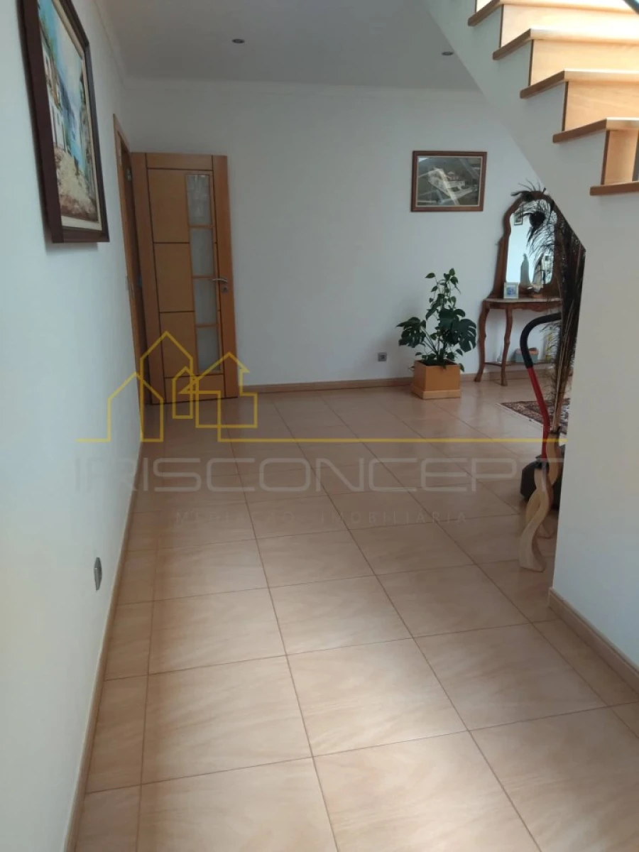 Moradia T5 para Venda em Maceira Foto 20