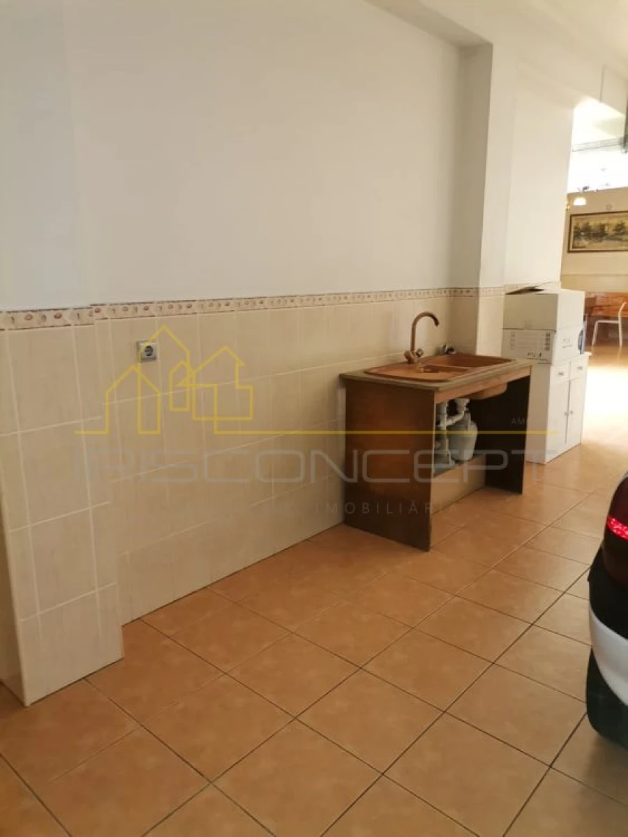 Moradia T5 para Venda em Maceira Foto 28