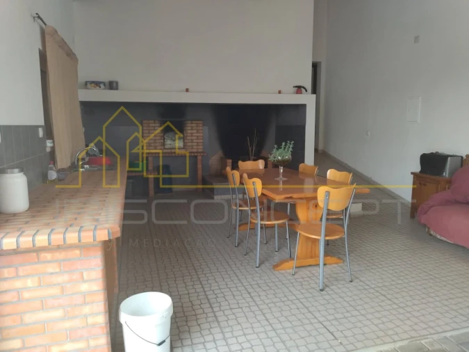 Moradia T5 para Venda em Maceira Foto 36