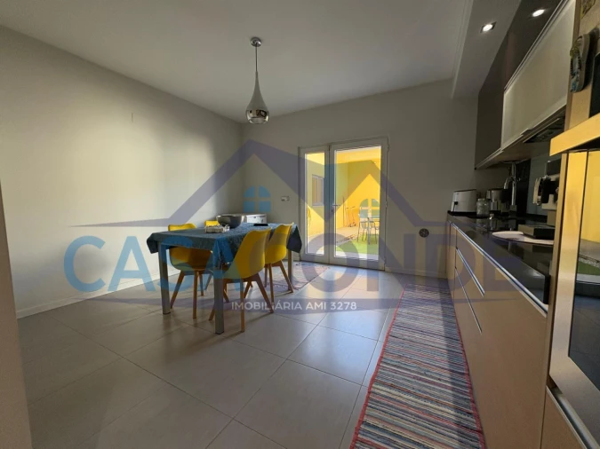 Moradia T3 para Venda em Quinta do Conde Foto 7