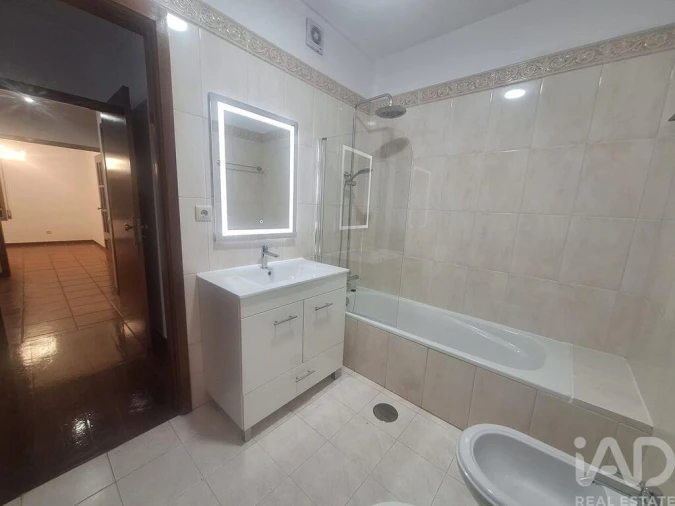 Apartamento T2 para Venda em Canidelo Foto 6