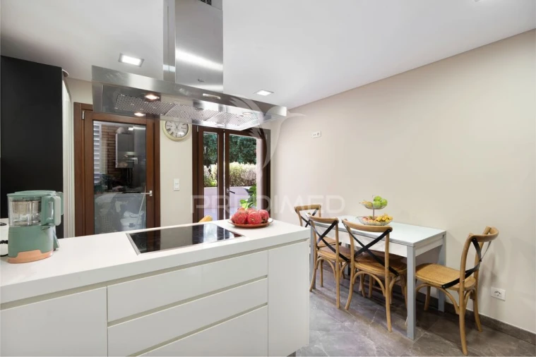 Apartamento T3 para Venda em Póvoa de Santa Iria e Forte da Casa Foto 15